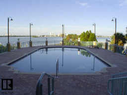 clearwater-condo-9.jpg (6171 bytes)