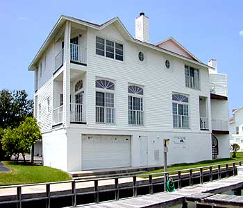 waterfront-condo-boat-slip pinellas county townhome