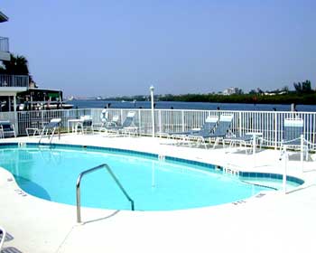 waterfront-condo-pool-waterview intracoastal to gulf of mexico boating